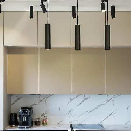 Luxury Tea * Μακάρσκα