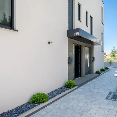 Luxury Tea Μακάρσκα